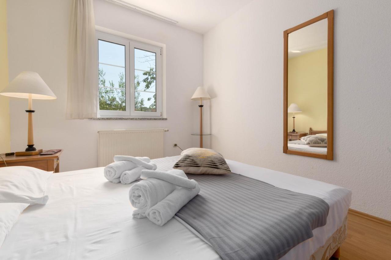 Villa Lucija Pjescana Uvala Exteriör bild