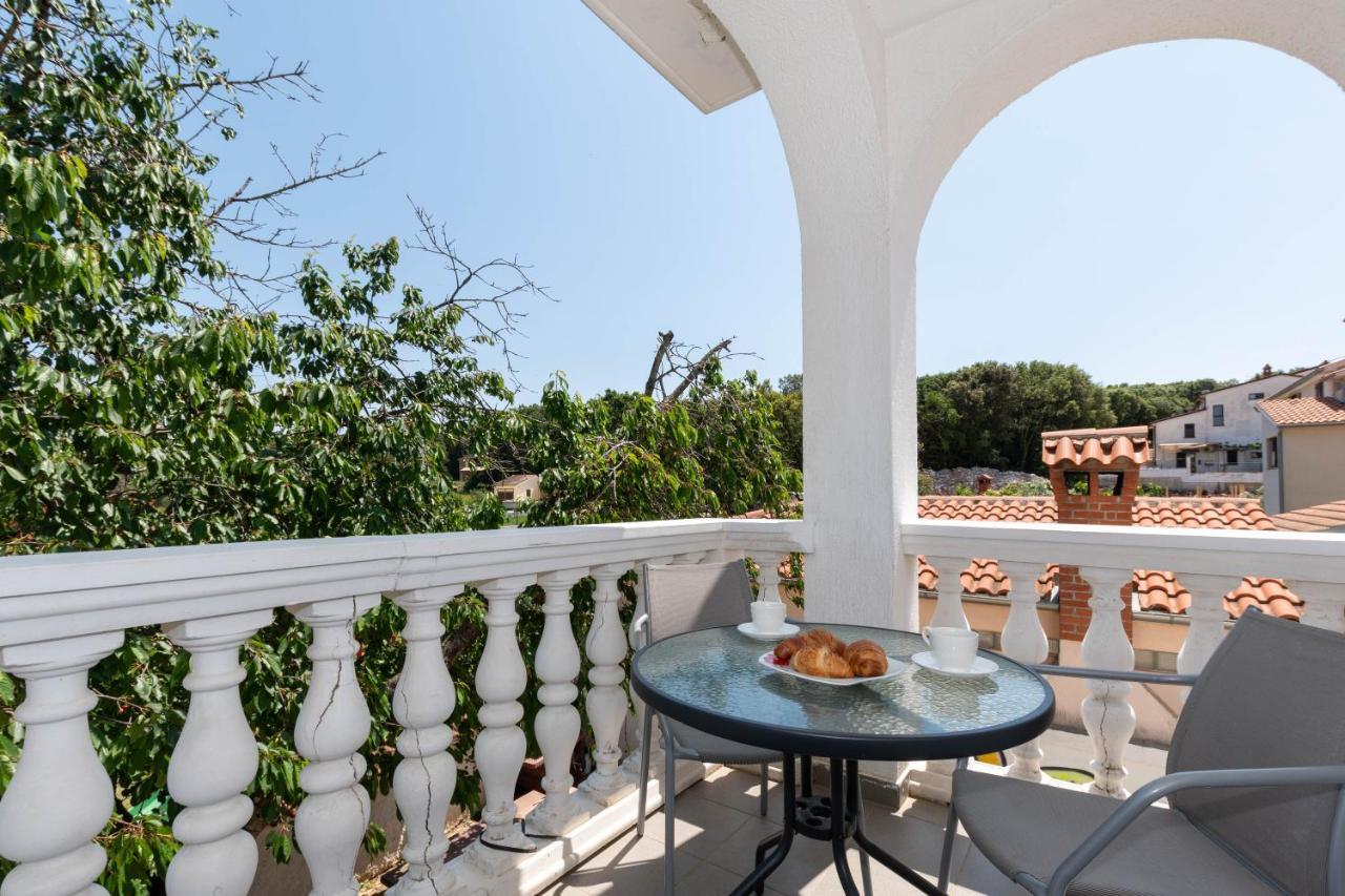 Villa Lucija Pjescana Uvala Exteriör bild