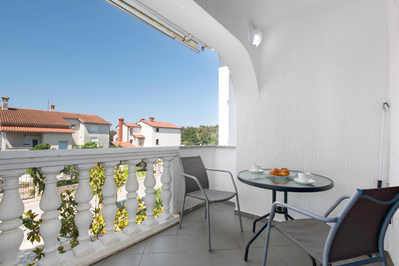 Villa Lucija Pjescana Uvala Exteriör bild