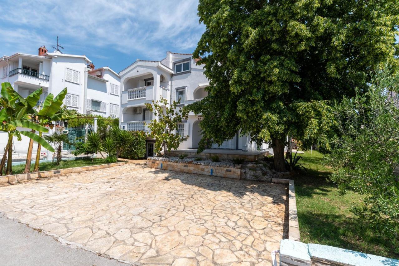 Villa Lucija Pjescana Uvala Exteriör bild
