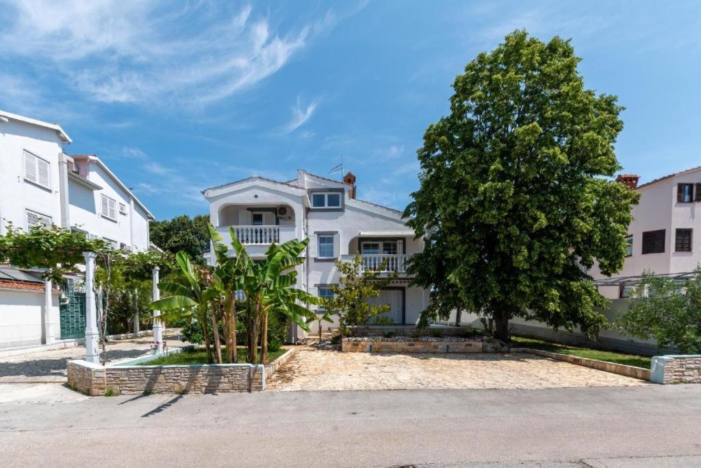 Villa Lucija Pjescana Uvala Exteriör bild